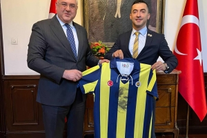 Bulgaristan Fenerbahçeliler Derneği’nden Türkiye Cumhuriyeti Sofya Büyükelçisi Sayın Mehmet Sait Uyanık’a Nezaket Ziyareti